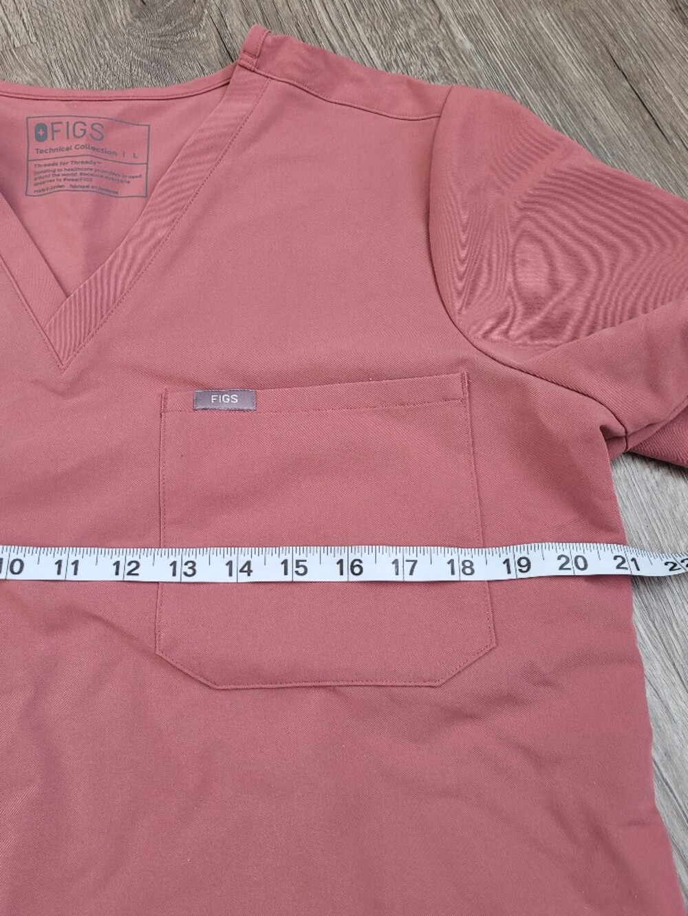FIGS Mauve Catarina One-Pocket Scrub Top - Size Large - Picture 5 of 6